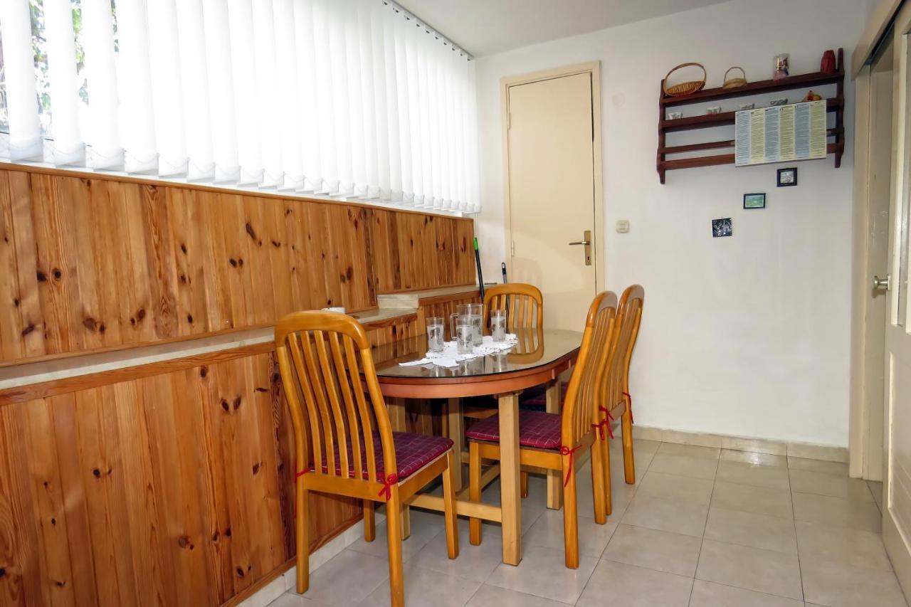 Apartments By The Sea Drasnice, Makarska - 5265 Exterior photo