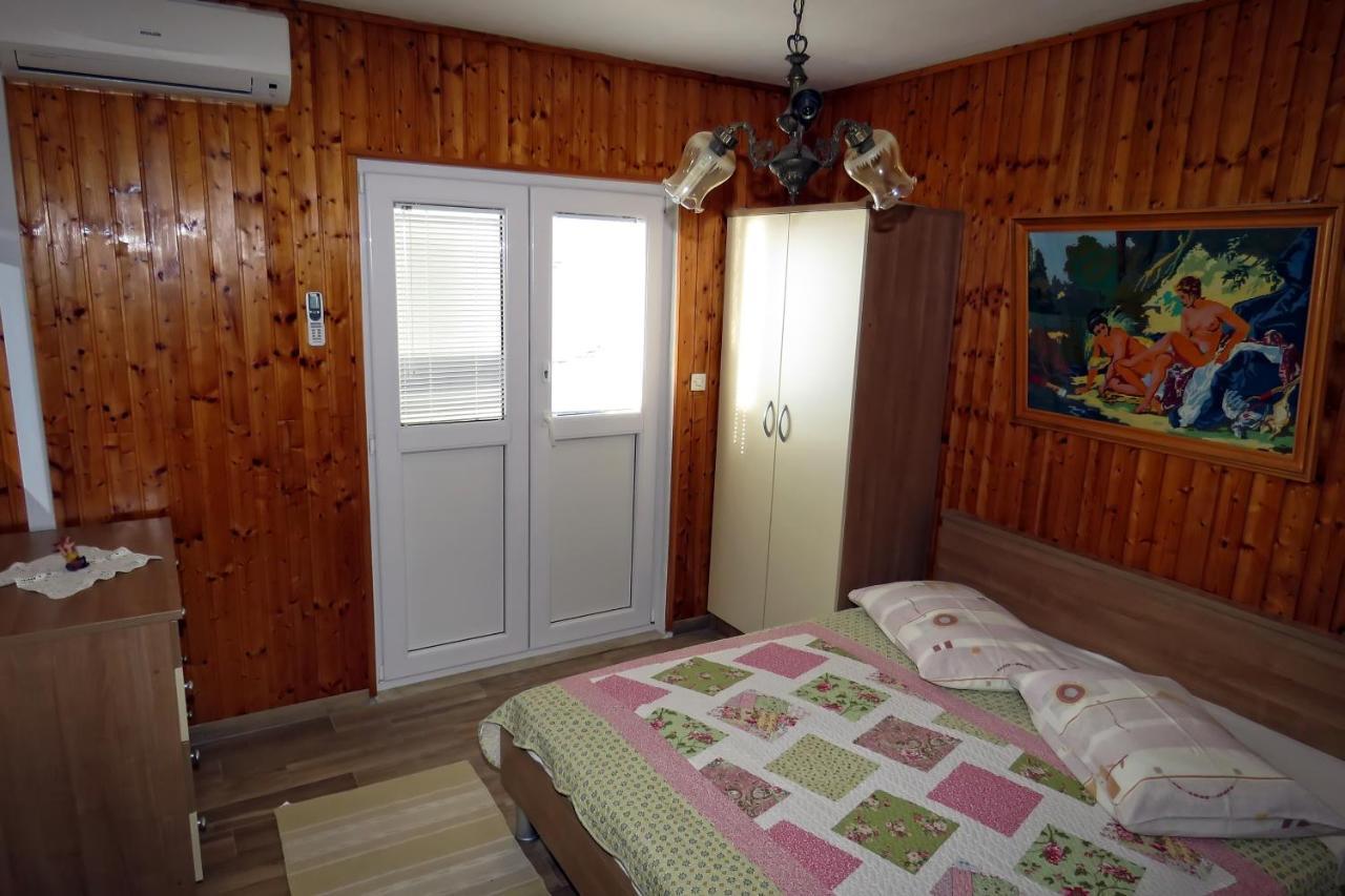 Apartments By The Sea Drasnice, Makarska - 5265 Exterior photo